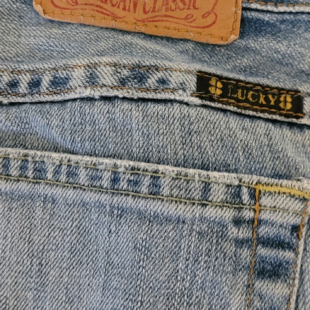 Lucky Brand Blue Straight Leg Jeans with Timeless Style - Picture 4 of 8